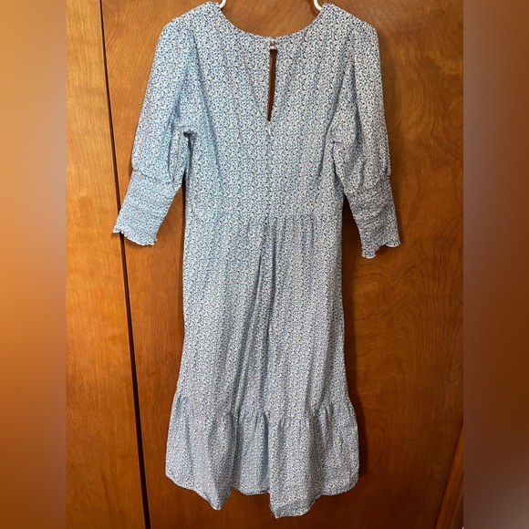 Lulus midi blue floral dress. Size L - Picture 5 of 7